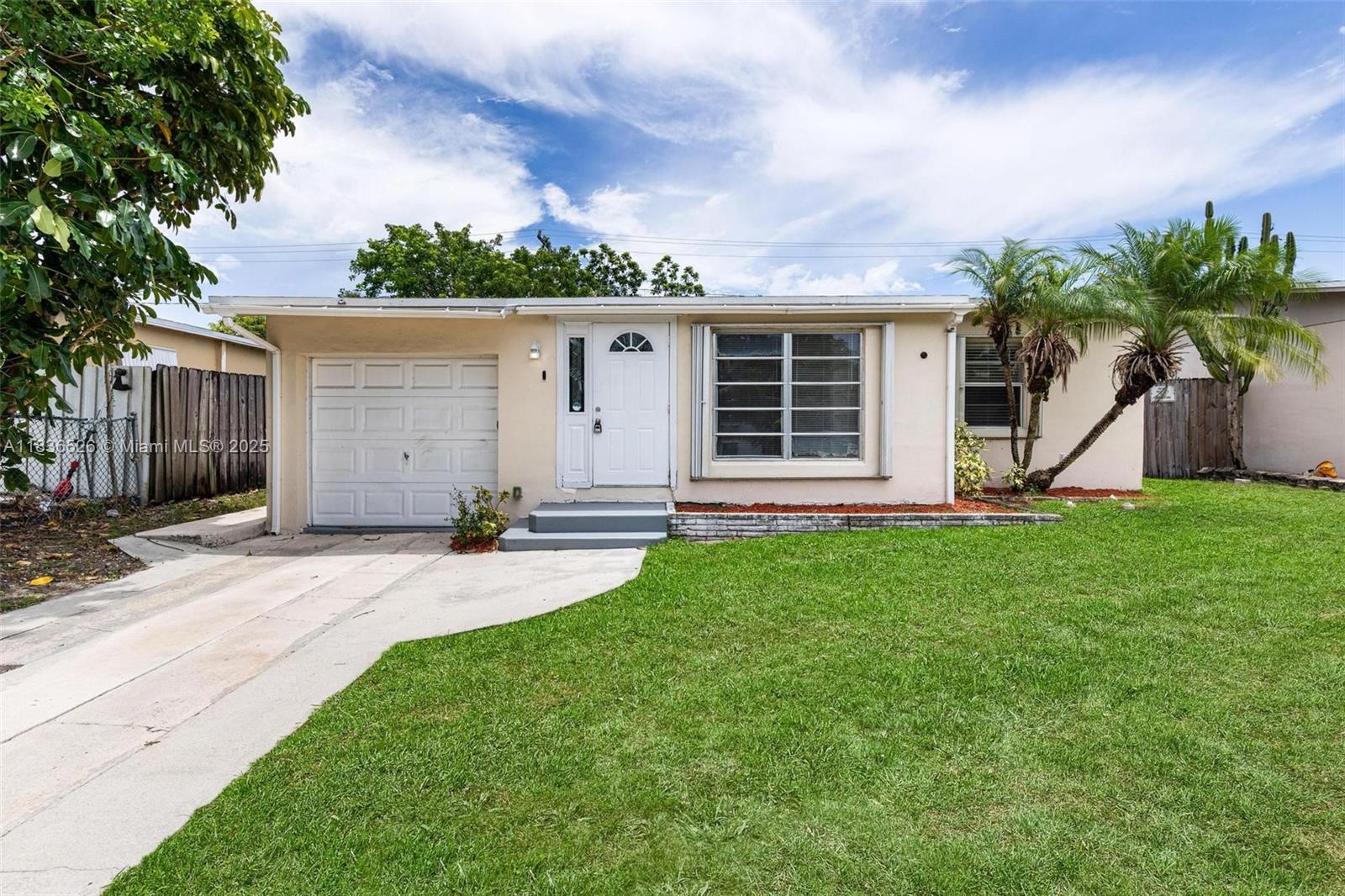 5456 NW 1st Ave, Oakland Park, FL, 33309/$404,000 1 5456 NW 1st Ave