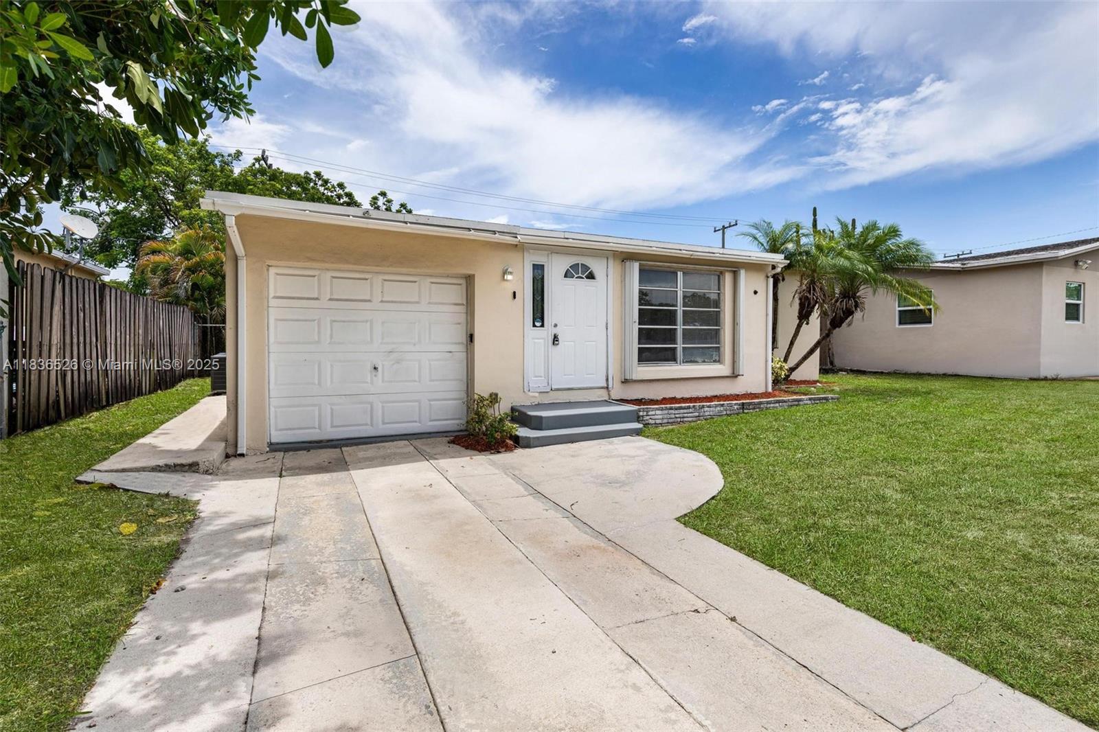 5456 NW 1st Ave, Oakland Park, FL, 33309/$404,000 2 5456 NW 1st Ave