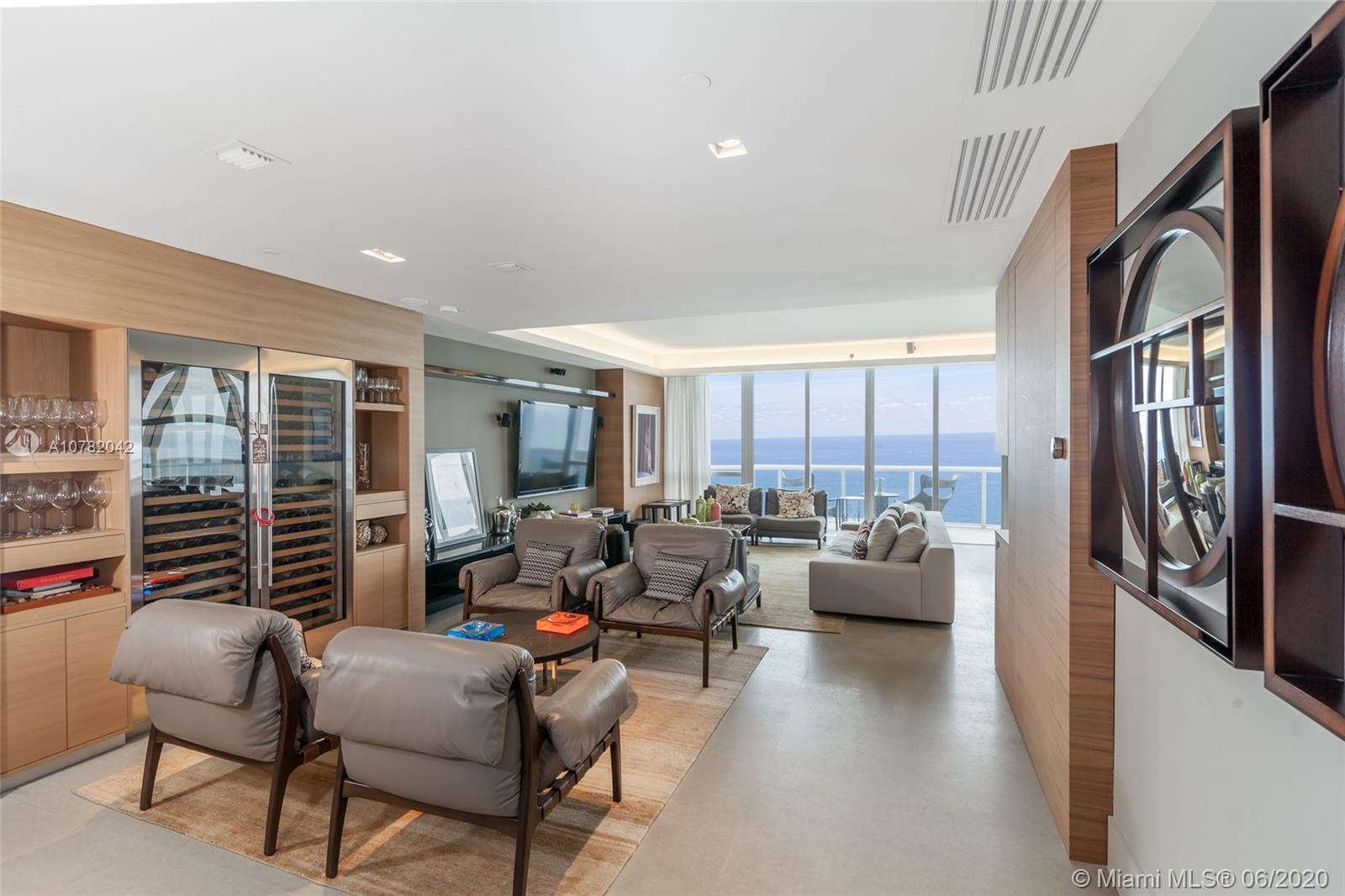 TDR TOWER II CONDO - Residential
