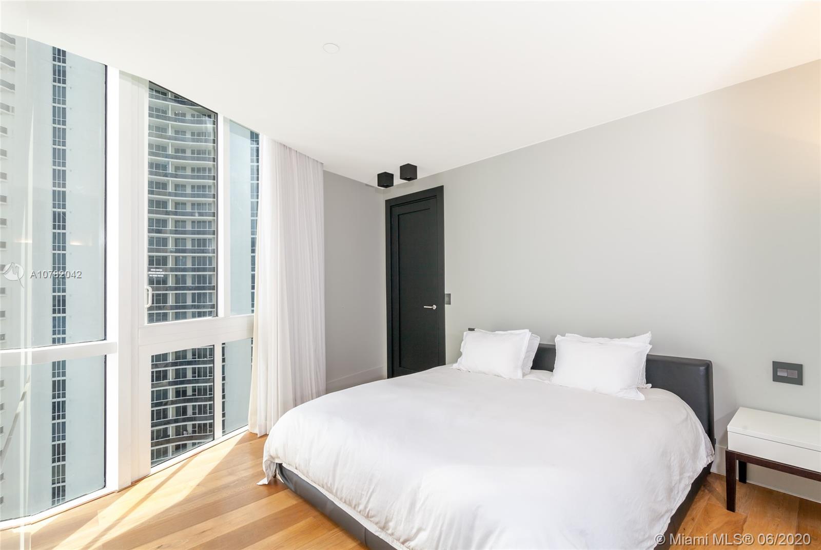 TDR TOWER II CONDO - Residential