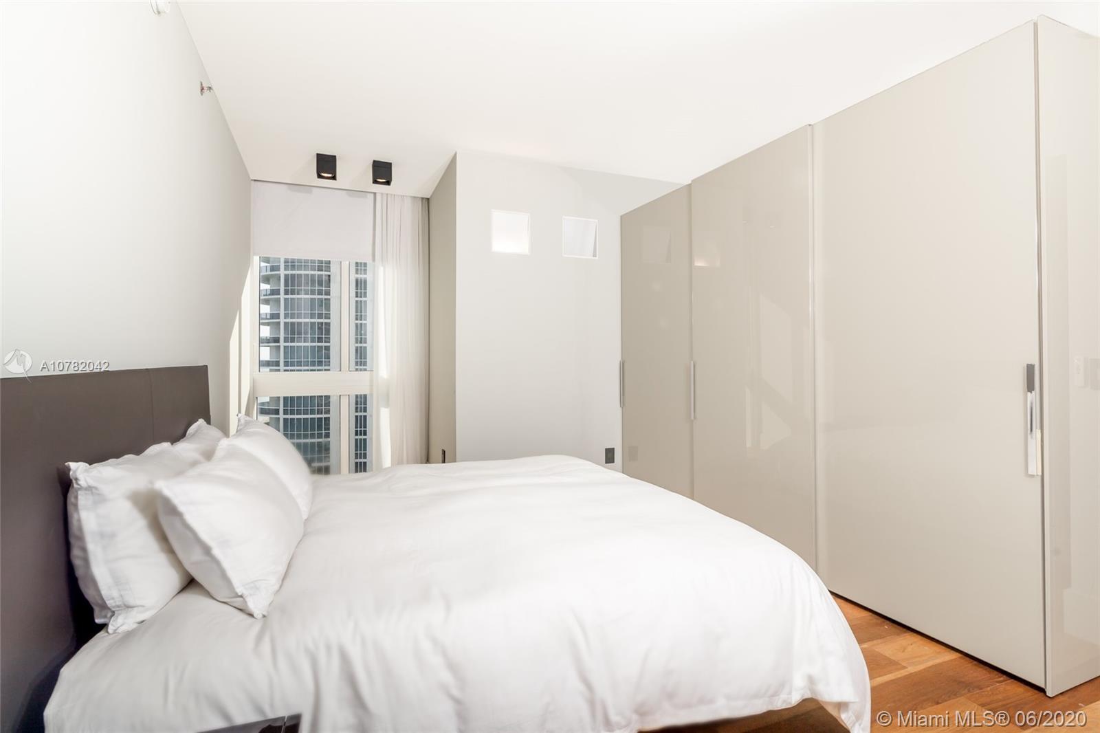 TDR TOWER II CONDO - Residential
