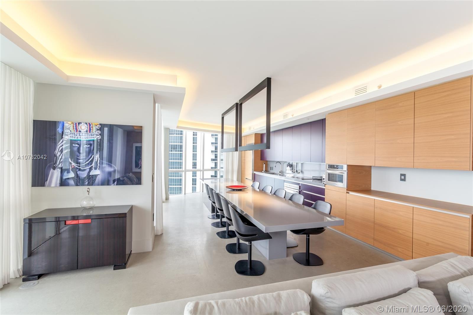 TDR TOWER II CONDO - Residential