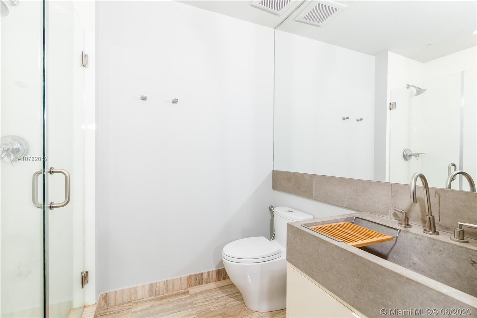 TDR TOWER II CONDO - Residential