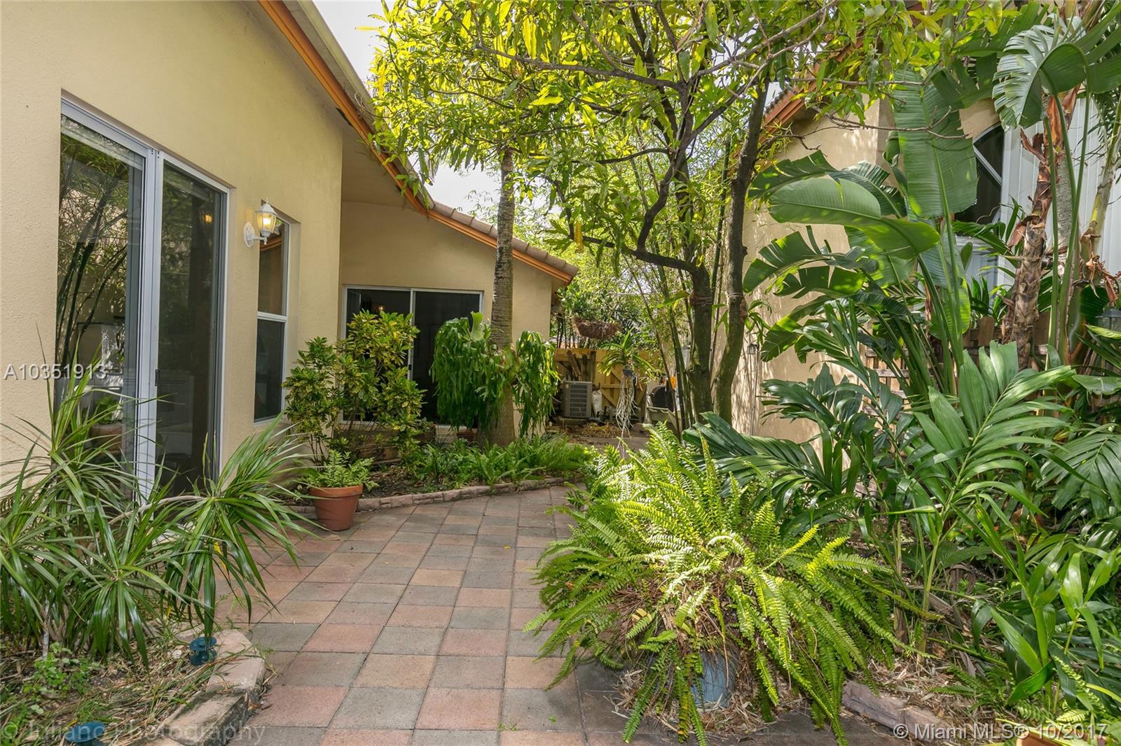 Costa Verde - Residential