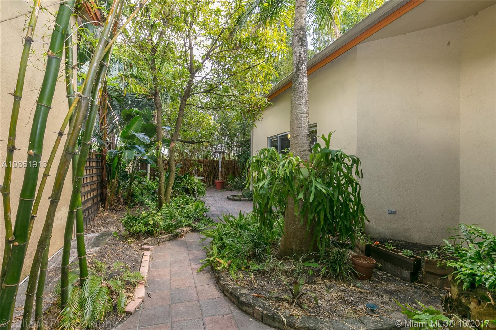 Costa Verde - Residential