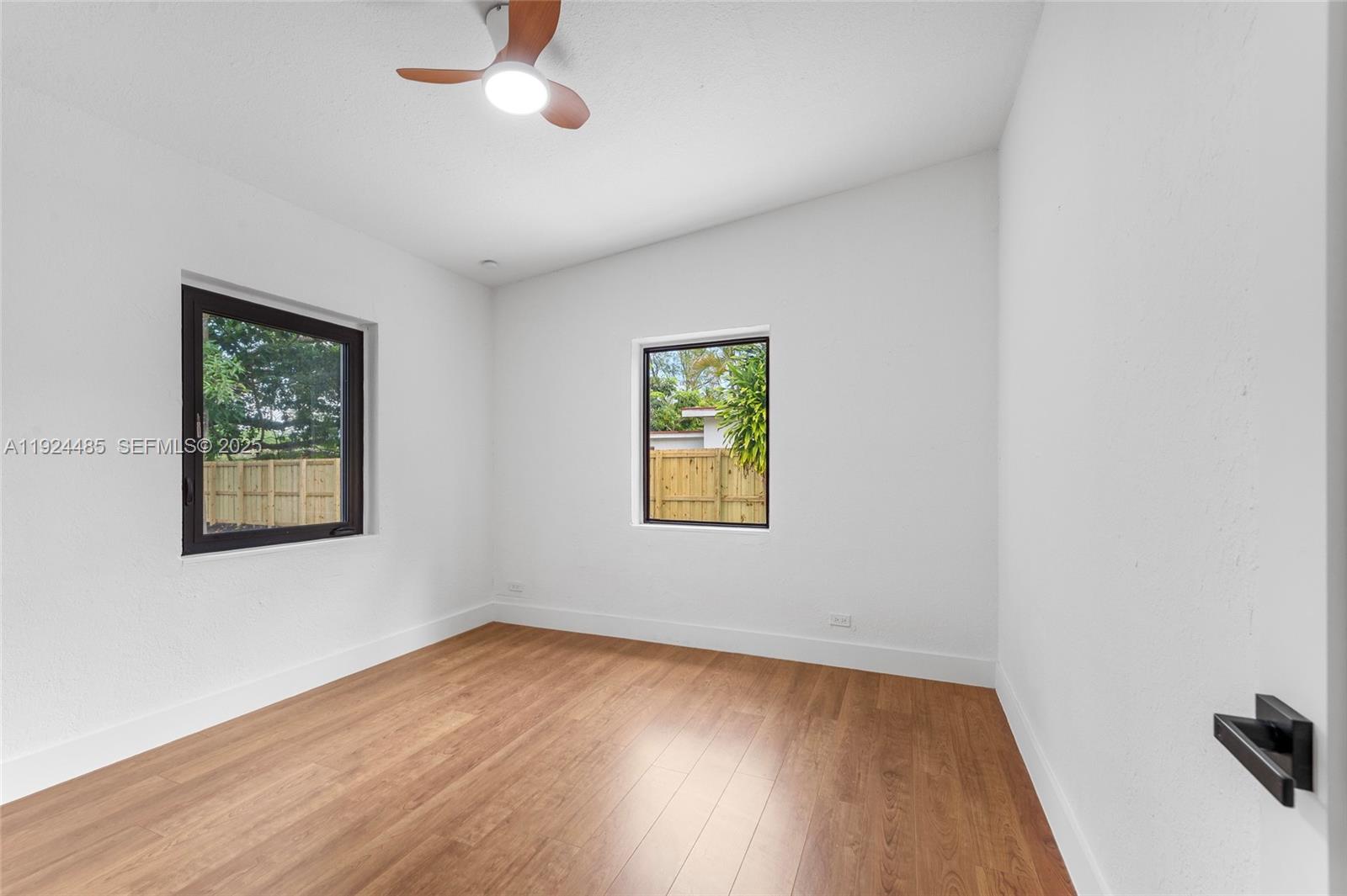 RIVERA MANOR - Residential