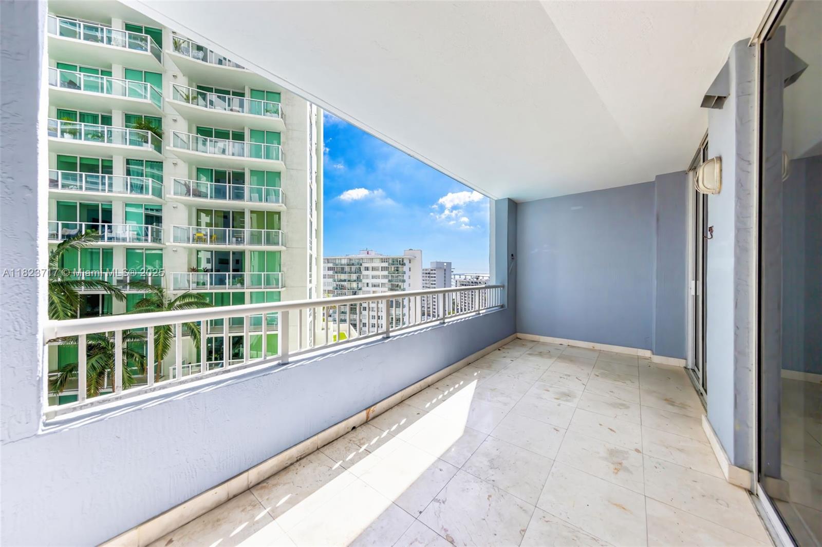 THE SAIL CONDO - Residential