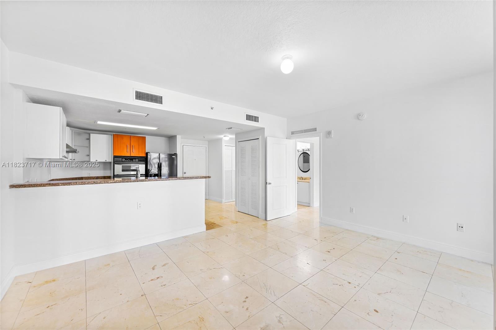 170 SE 14th St 1203