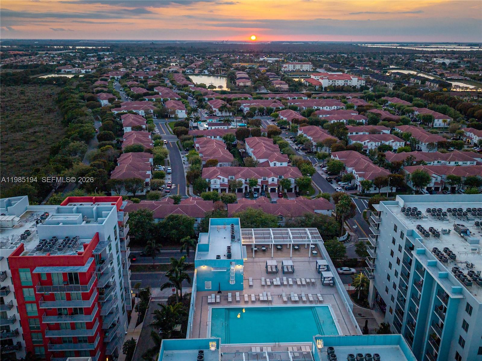 MIDTOWN AT DORAL - Residential