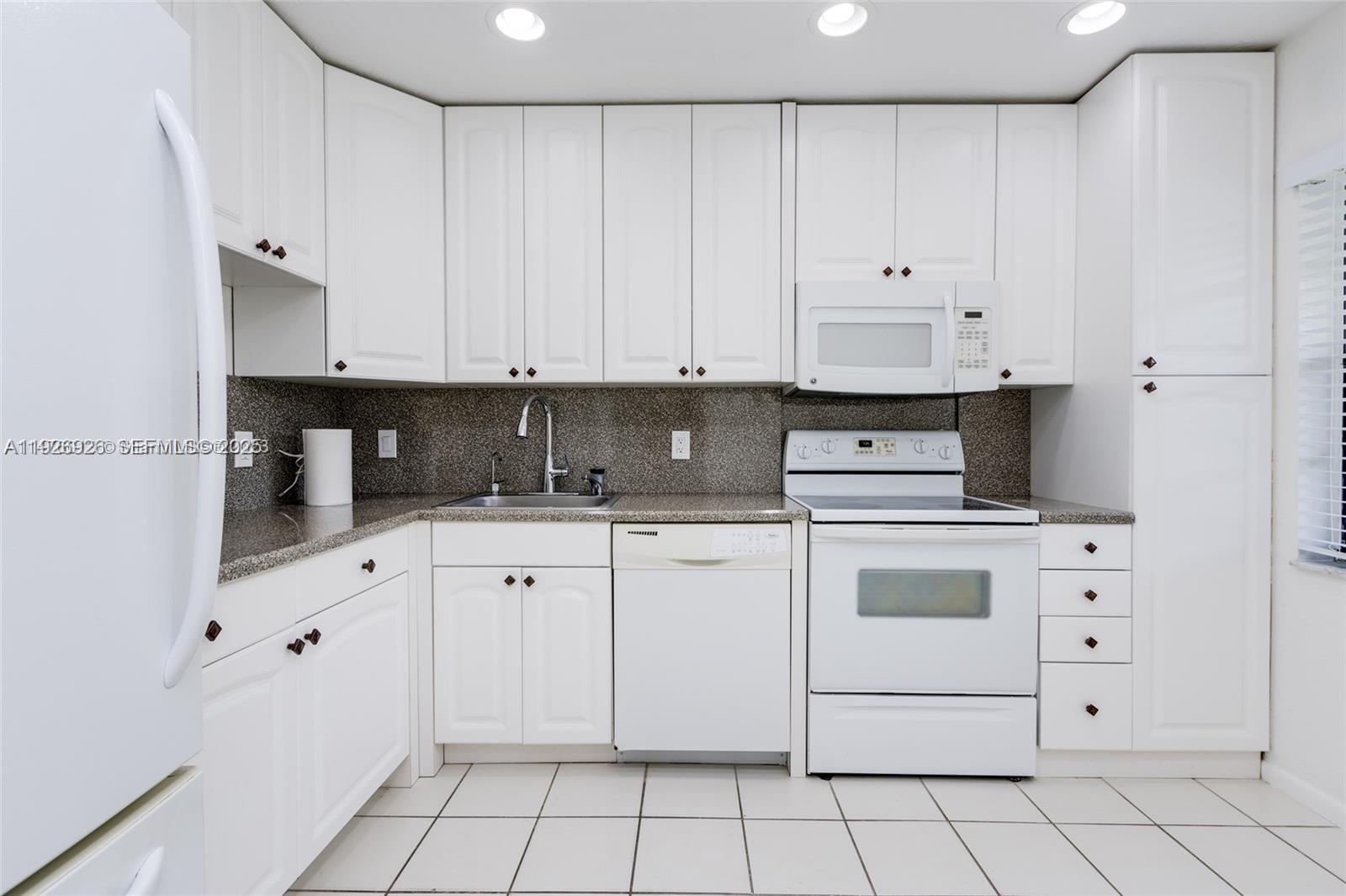 CYPRESSES OF BOCA LAGO CO - Residential