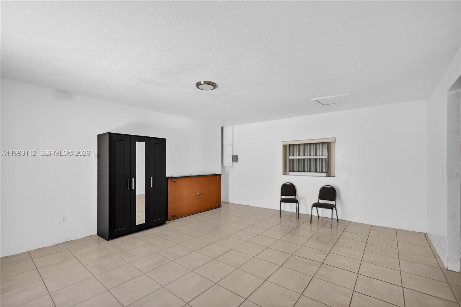 CALUSA CLUB ESTATES 3RD A - Residential