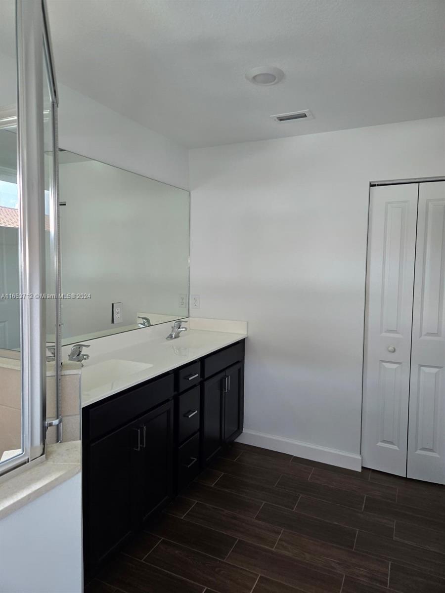 MEDITERRANEA - Residential Lease