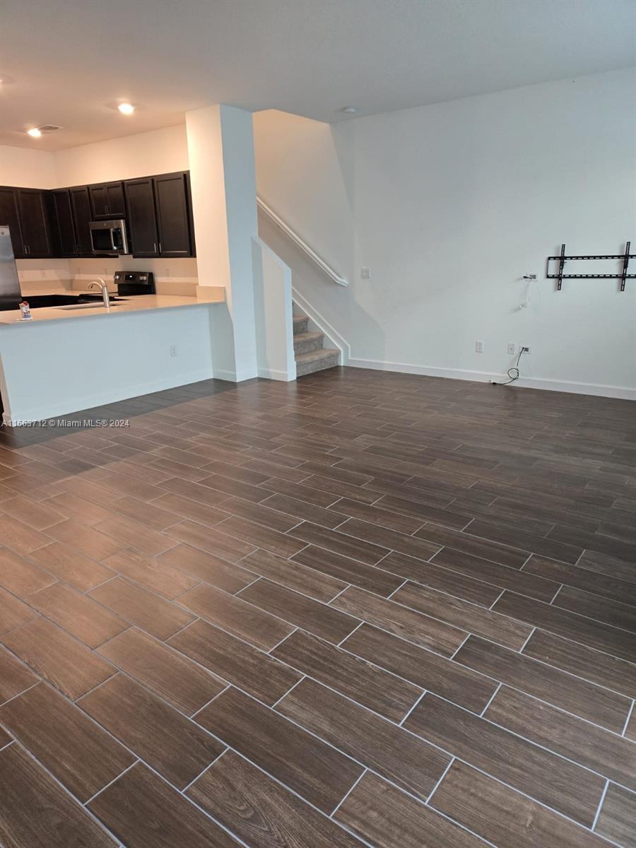 MEDITERRANEA - Residential Lease