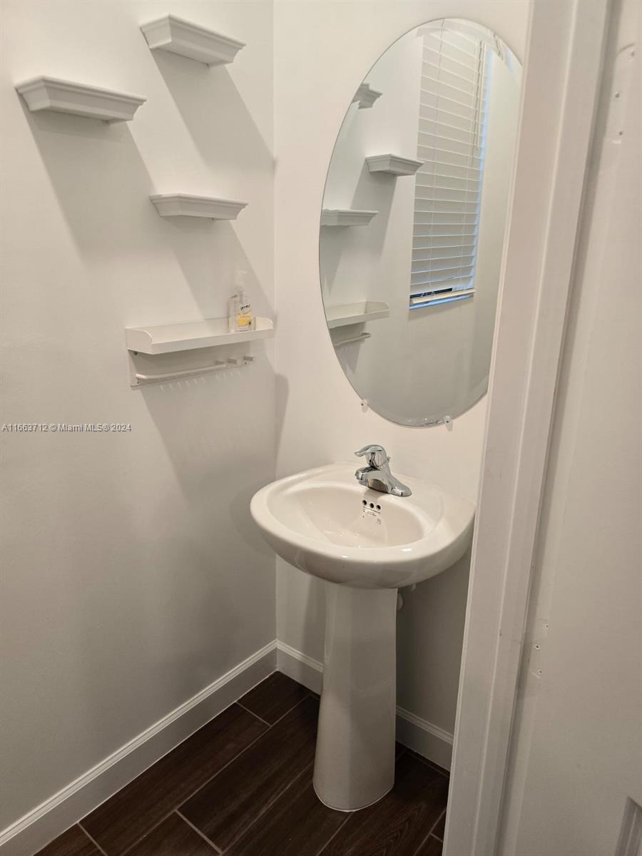 MEDITERRANEA - Residential Lease