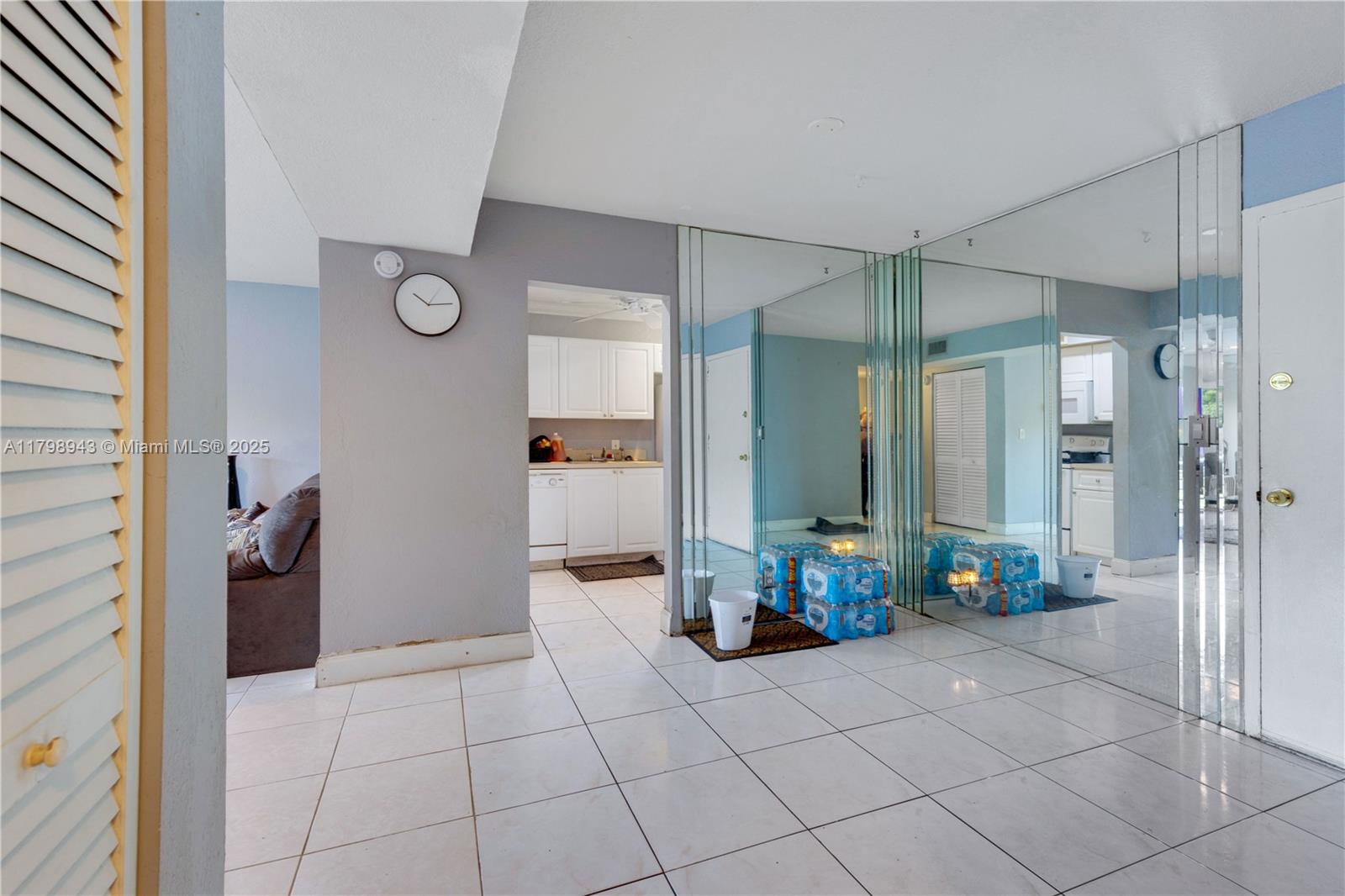 TOWN SQUARE CONDO - Residential