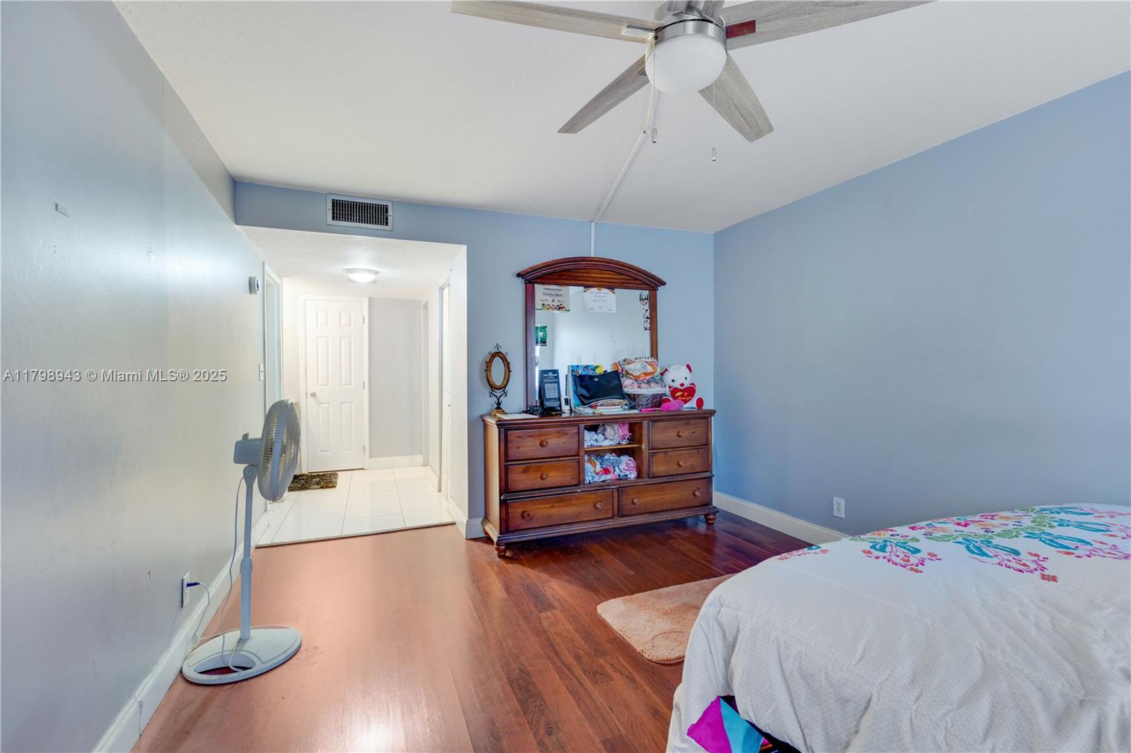 TOWN SQUARE CONDO - Residential