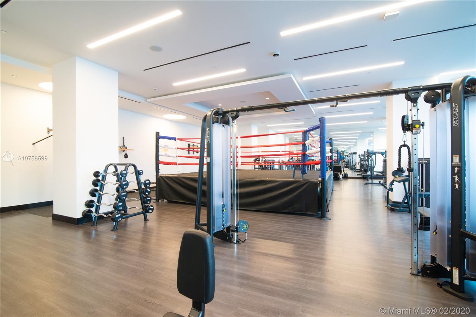 PARAMOUNT - Residential Lease