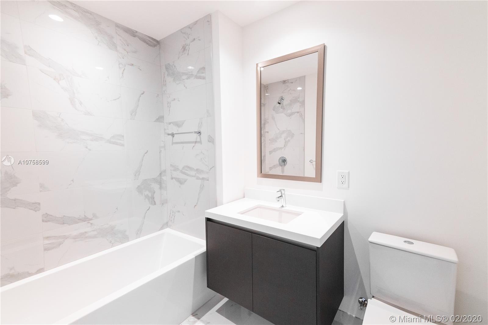 PARAMOUNT - Residential Lease