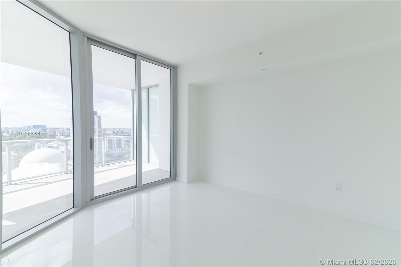 PARAMOUNT - Residential Lease