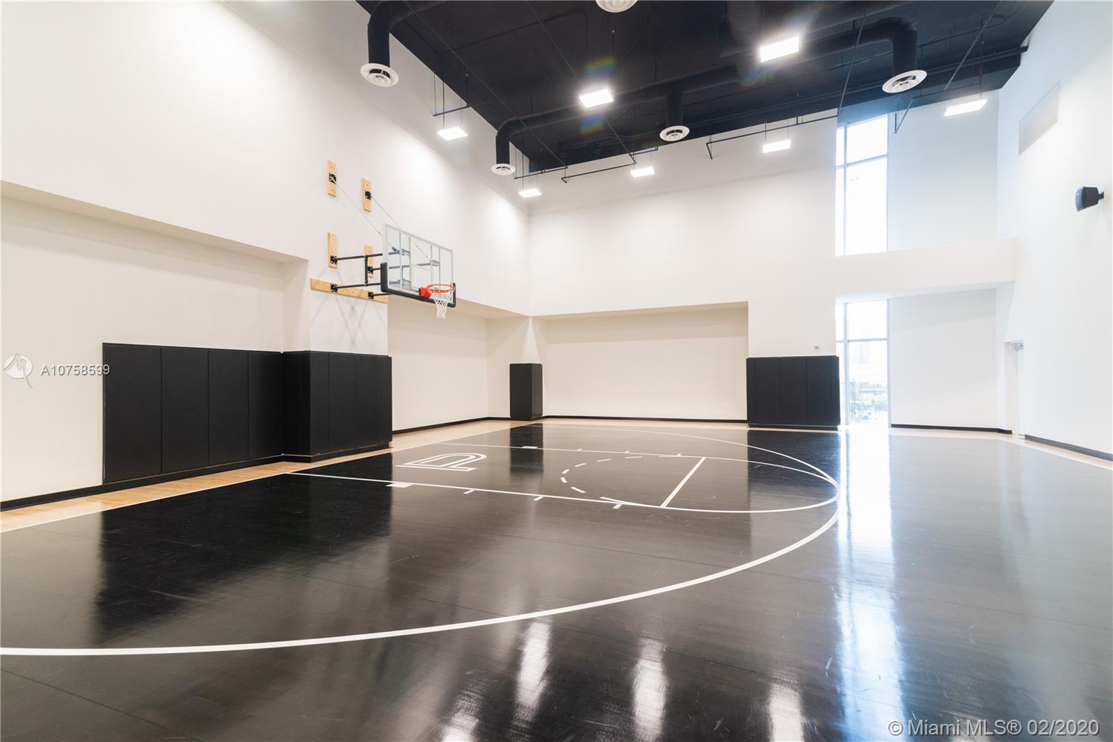 PARAMOUNT - Residential Lease