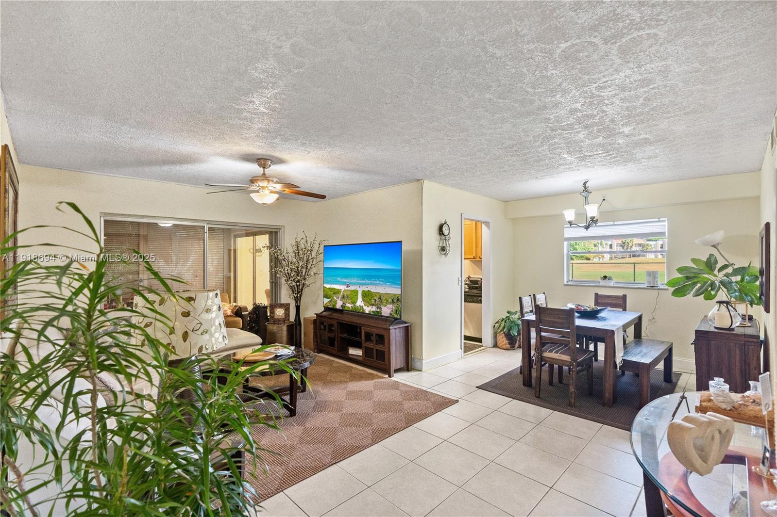 CANONGATE CONDOMINIUM - Residential