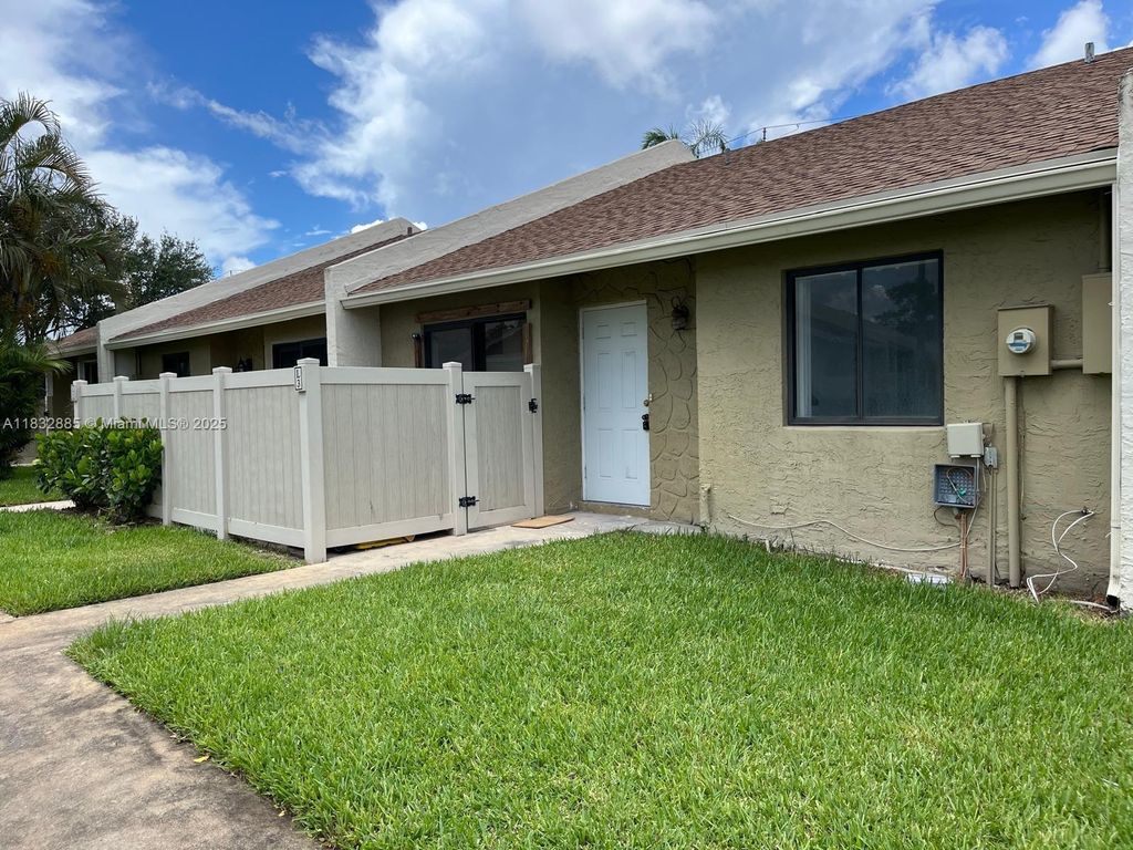 Photo of 10295 Boca Bend W #L3, Boca Raton, FL 33428 (MLS # A11832885)