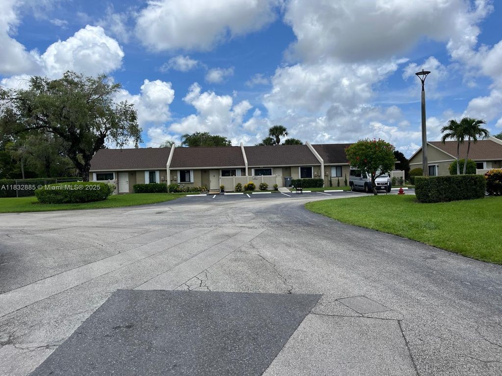 Photo of 10295 Boca Bend W #L3, Boca Raton, FL 33428 (MLS # A11832885)