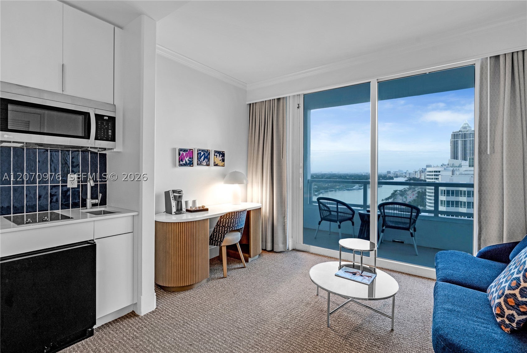 4401 Collins Ave 1609
