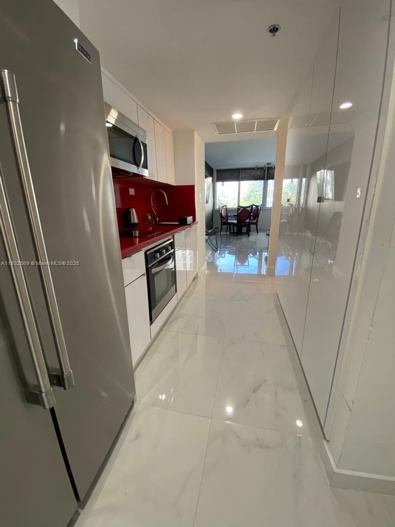 19201 Collins Ave 130