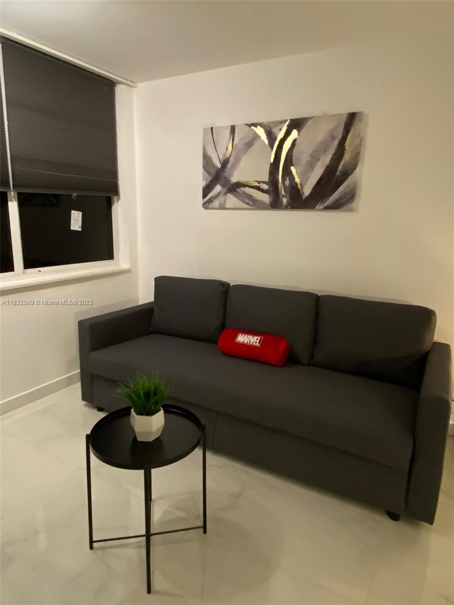 THE AVENTURA BEACH CLUB C - Residential