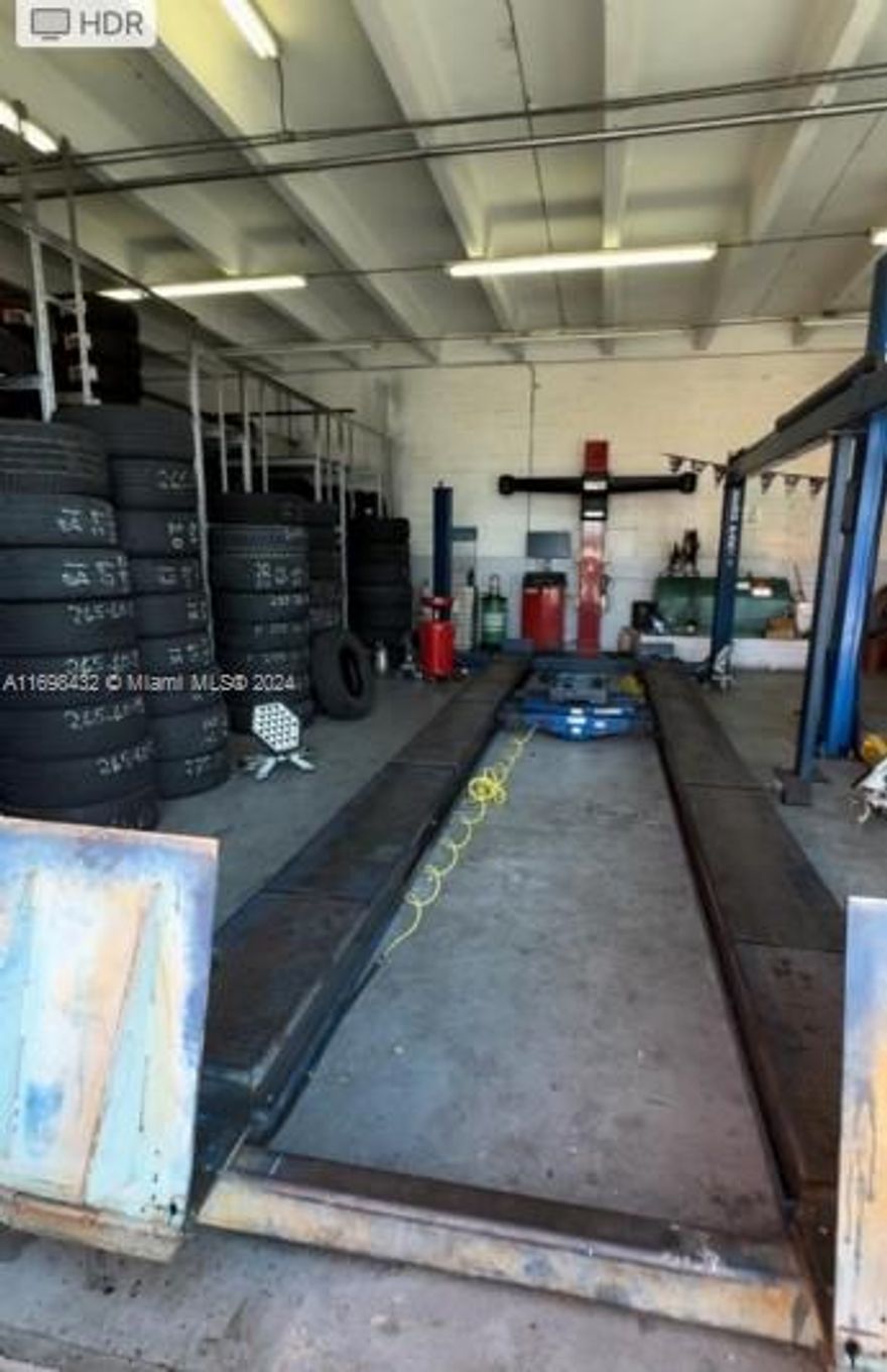 Automotive business for sale with over 12 years of experience, specializing in tire sales (new and used) and light automotive repair services. Relocated in early 2023 to a prime avenue in Hollywood, Florida. **Key features** include a wide range of top tire brands (Pirelli, Michelin, Goodyear, etc.), NAPA Autocare Center certification, AAA battery sales, and services like tire balancing, alignment, oil changes, brake repair, and nitrogen tire inflation. Equipped with modern technology, the business boasts a strong reputation, loyal customer base, and strategic location in a high-traffic area. Ideal for investors seeking stable income or visa support.