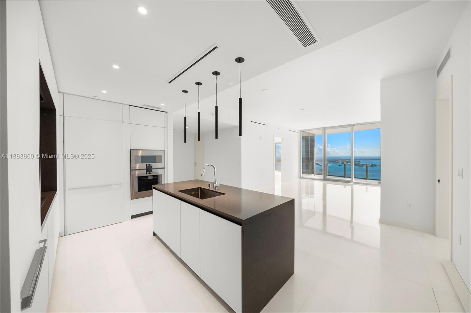 AMR 4605 - Residential Lease