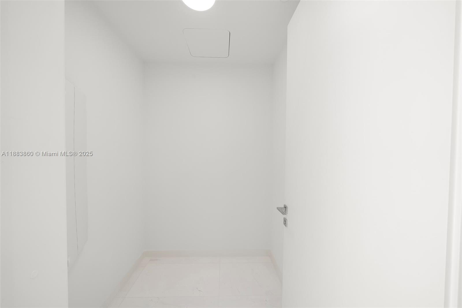 AMR 4605 - Residential Lease
