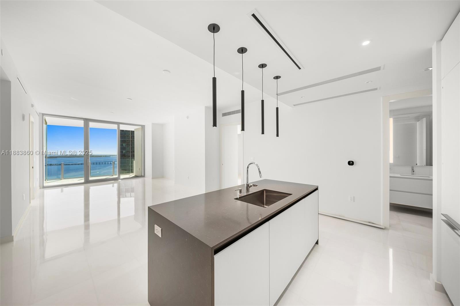 AMR 4605 - Residential Lease