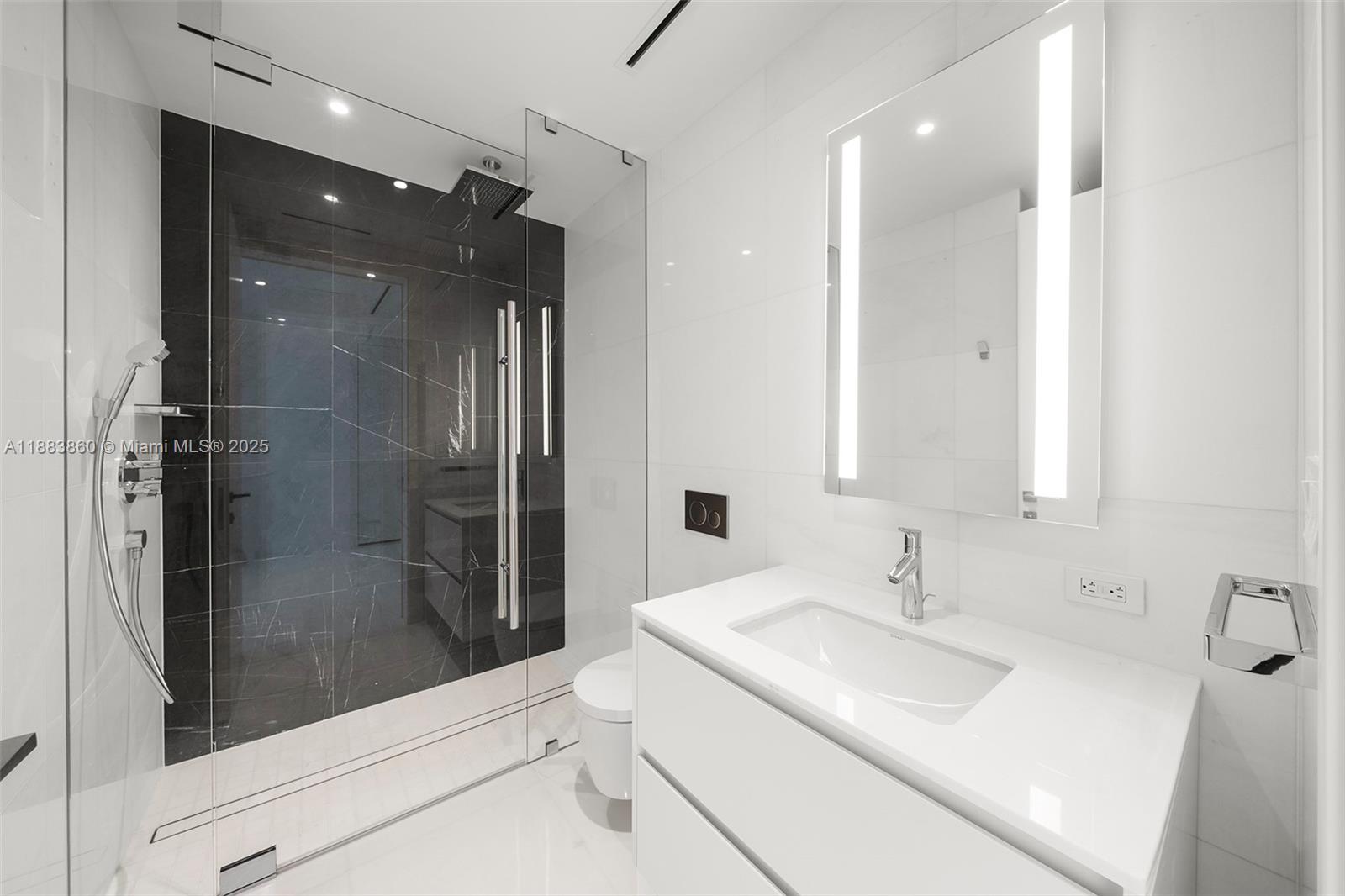 AMR 4605 - Residential Lease