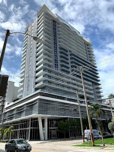 Unit 1509 at 1010 SW 2nd Ave offers a modern and spacious 2/2.5 + den layout with stunning views of the Brickell skyline. Featuring contemporary finishes, floor-to-ceiling windows, and a private balcony, this corner unit provides an abundance of natural light. With high-end amenities such as a rooftop pool, fitness center, and lounge areas, this unit is perfect for those seeking a comfortable and stylish urban lifestyle in the heart of Brickell, just steps from shops, restaurants, and public transit.
