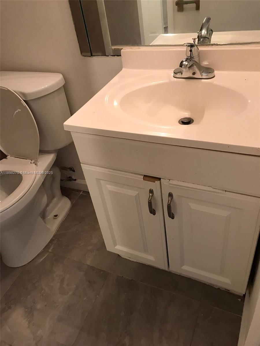 TALL TREES CONDO - Residential Lease