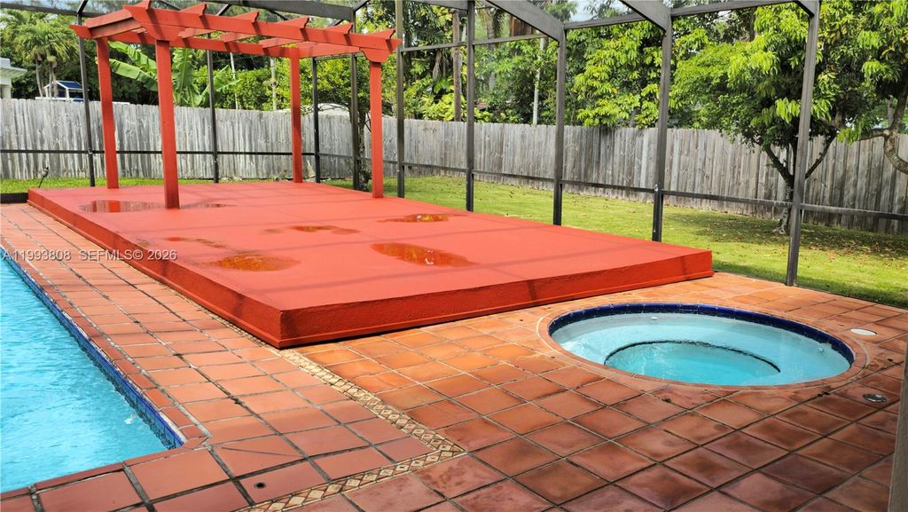 Photo of 7321 SW 123rd St, Pinecrest, FL 33156 (MLS # A11993808)