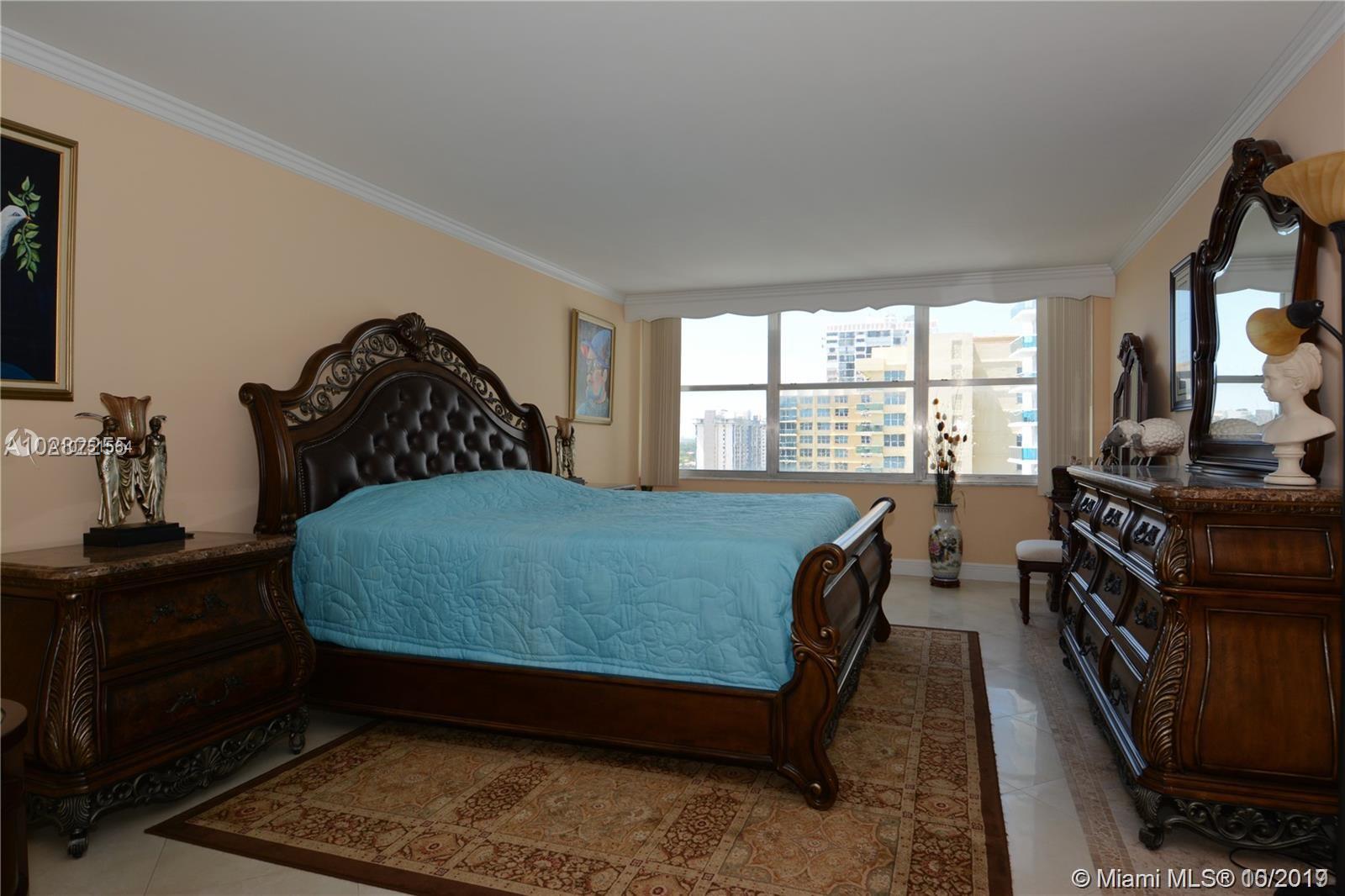 AQUARIUS CONDO - Residential