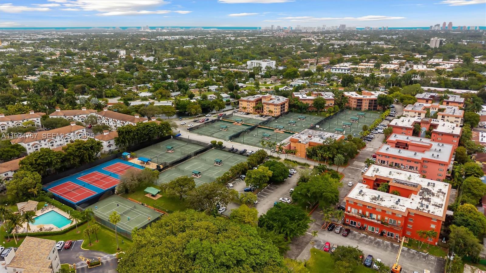 TENNIS CLUB TILDEN CONDO - Residential