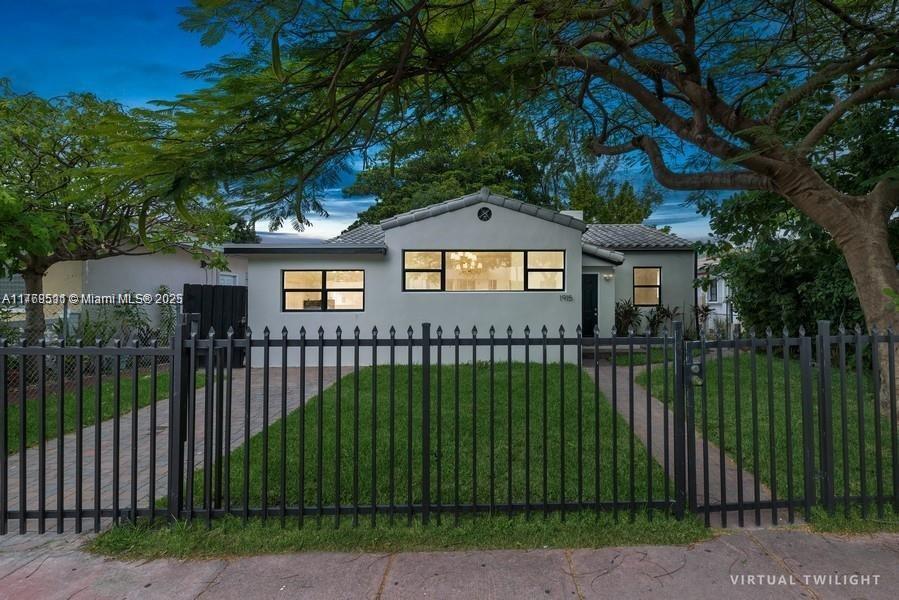1915 Normandy Dr