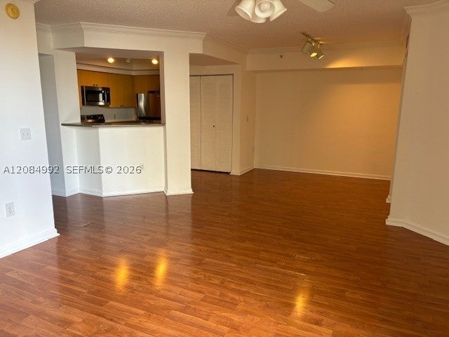 1919 Van Buren St 502A