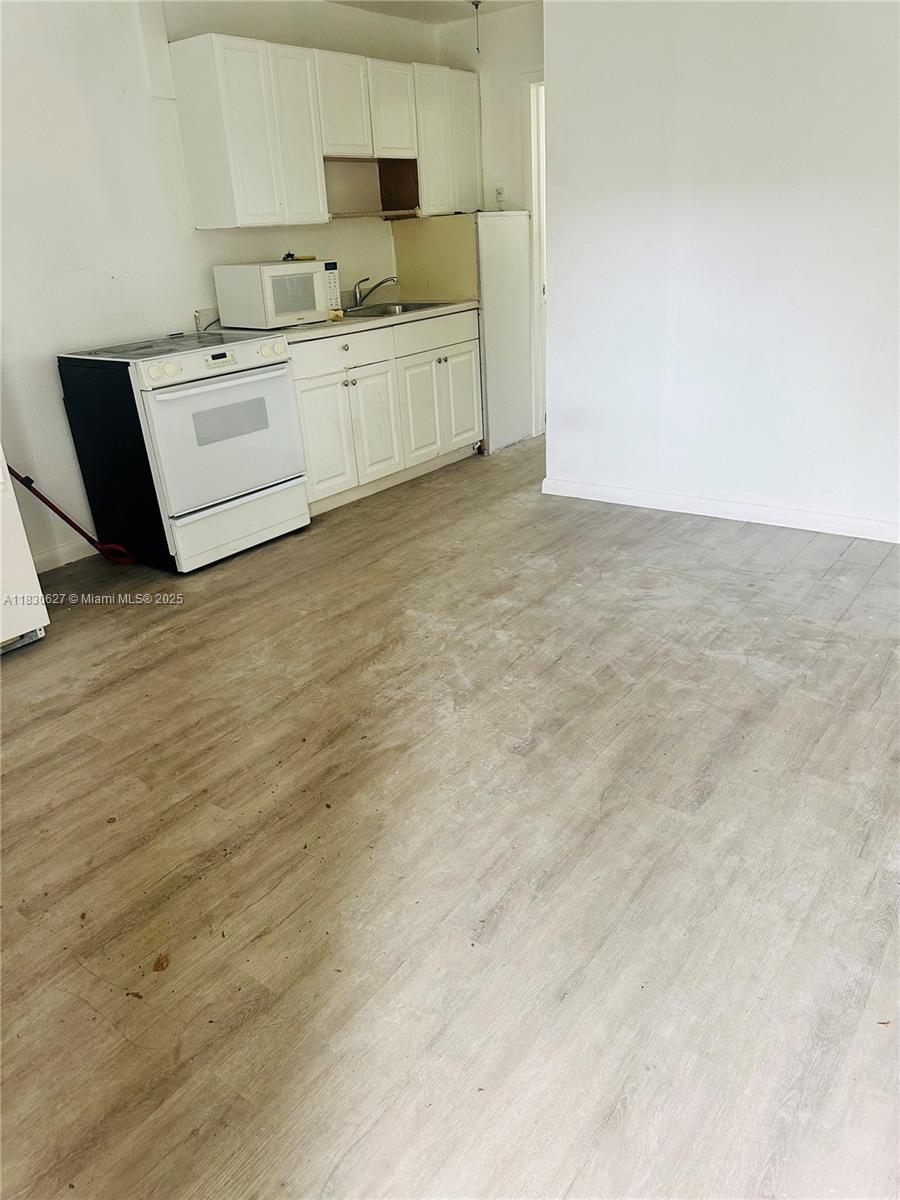 3981 SW 12th Pl 2