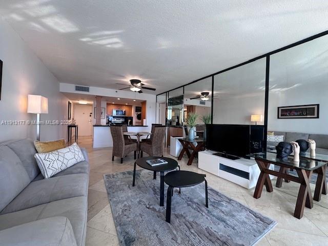 1717 N Bayshore Dr A-2553