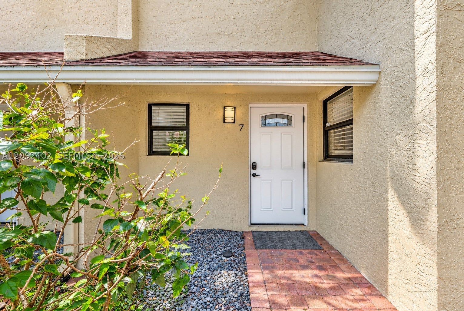 499 SE 13th St 7E