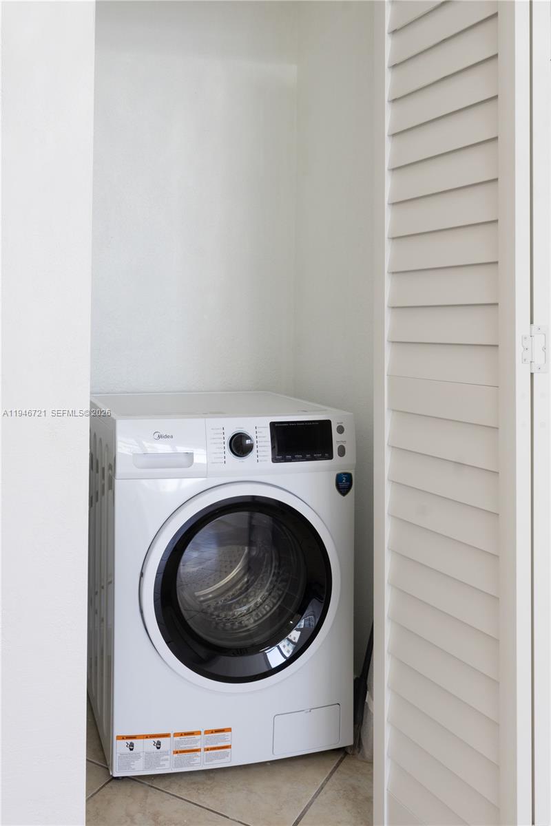 3725 S Ocean Dr 1116