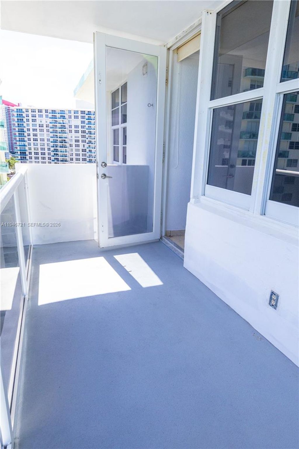 Photo of 3725 S Ocean Dr #1116, Hollywood, FL 33019 (MLS # A11946721)