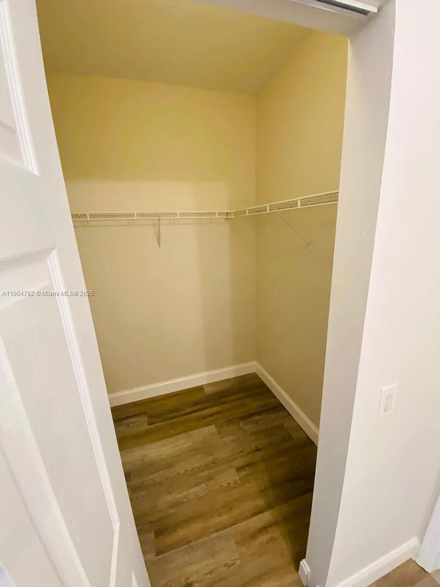 SANTORINI AT VIZCAYA - Residential Lease