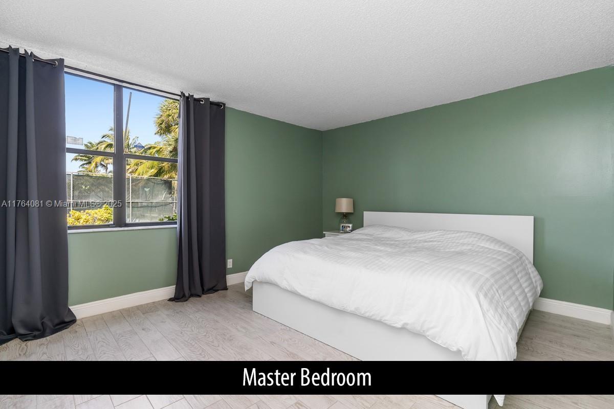 LAVERS RESORT & RACQUET - Residential