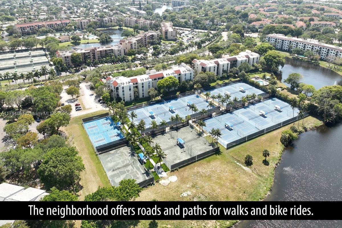 LAVERS RESORT & RACQUET - Residential